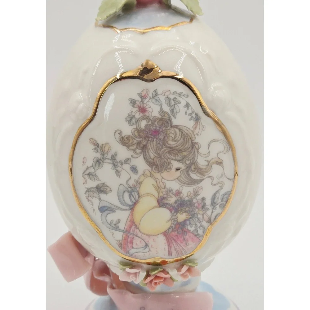Enesco Precious Moments Sweetheart Porcelain Egg Figurine 3D Rose Gold Trim